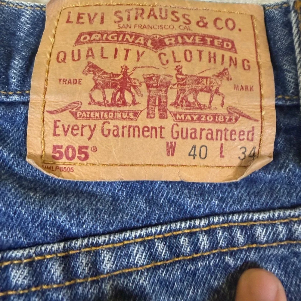 Levis 505 Regular Fit Straight Leg Jeans Mens 40x34 Blue Medium Wash Denim 7798